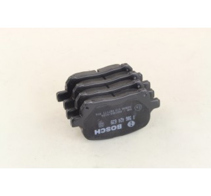 Гальмівні колодки передні дискові 0 986 424 639 BOSCH