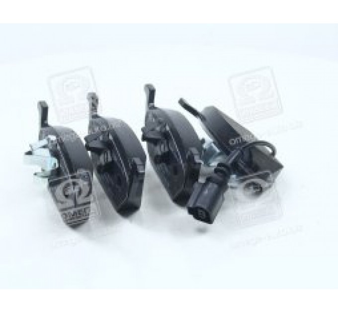 Тормозные колодки передние дисковые 0 986 494 019 BOSCH