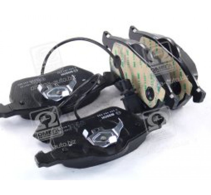Тормозные колодки передние дисковые 0 986 494 050 BOSCH